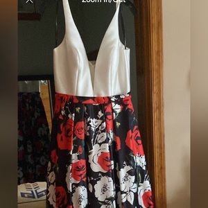 Milano Deep V Neck Floral Bottom Prom Gown